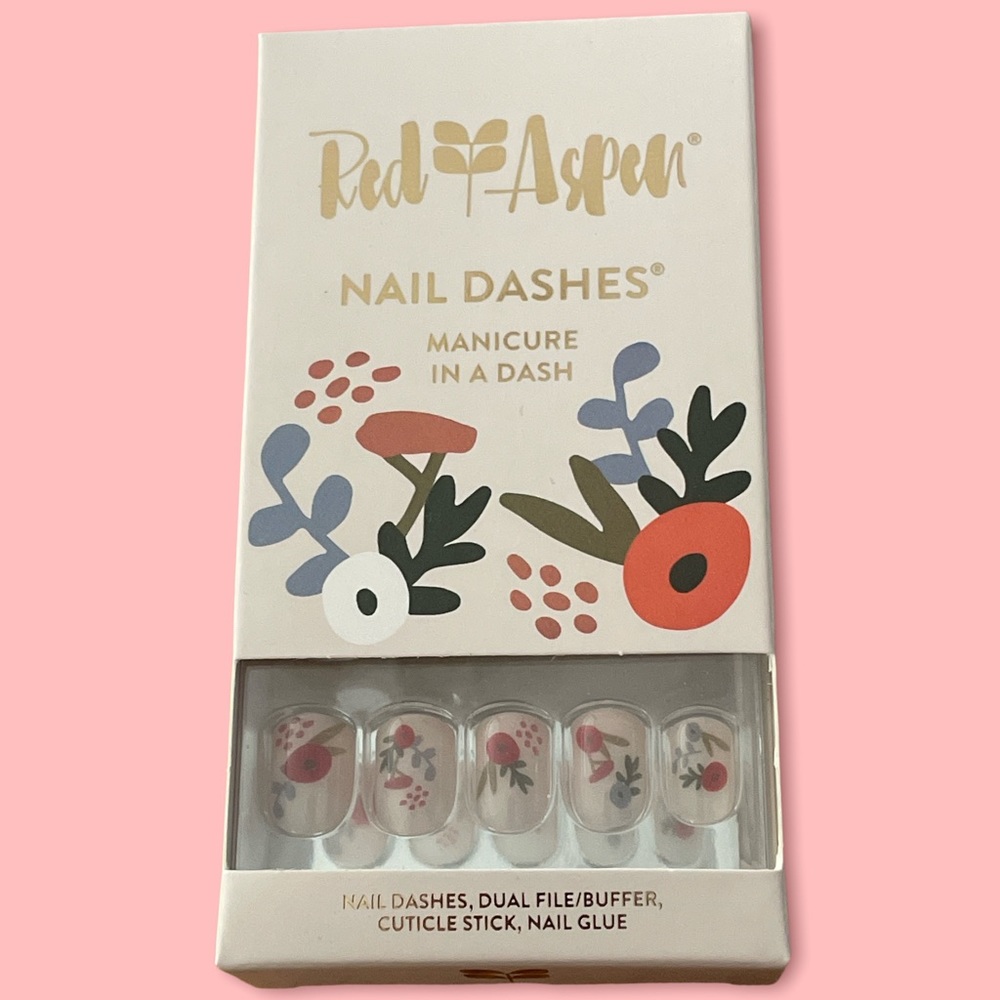 NIB Red Aspen Short Square Nail Dashes in Harvest Floral